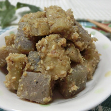 ほっとする箸休め♪ ごぼうとこんにゃくのごま味噌炒め
