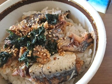 ズボラのランチ。オイルサーディンのっけご飯