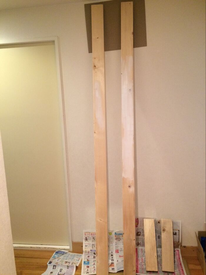 2×4に色を塗ります。