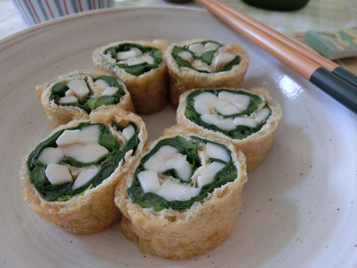 ポリ袋とレンジで楽々♪ 油揚げの小松菜きのこロールおひたし