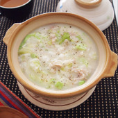 ポカポカ!しょうが鍋で楽しむうどん・ごはん「とろ~りチーズの豚しょうが鍋雑炊」