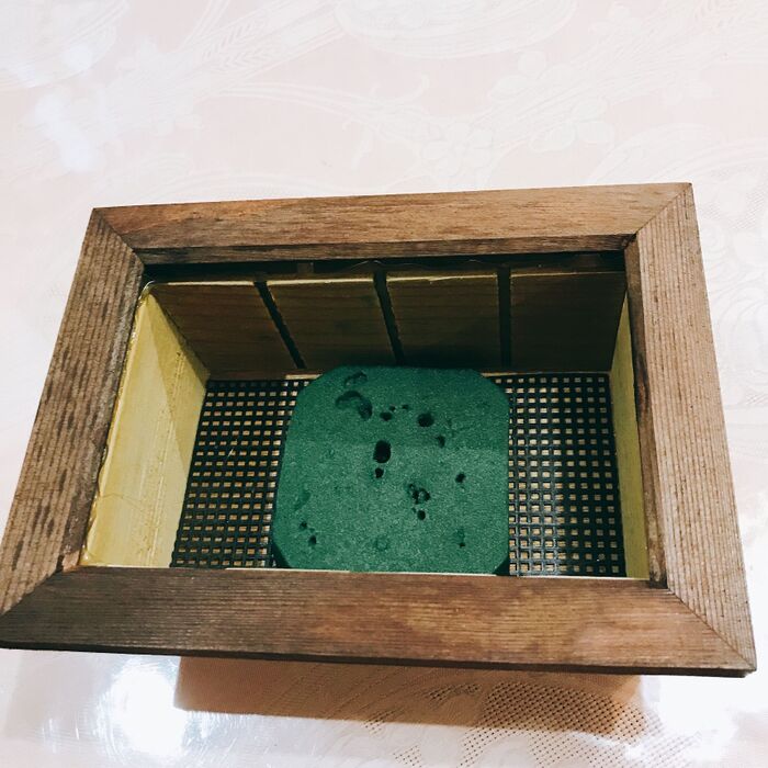 グルーガンを温めておきます。