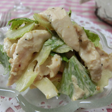 抱えて食べたい♪ セロリとささみのポンマヨサラダ