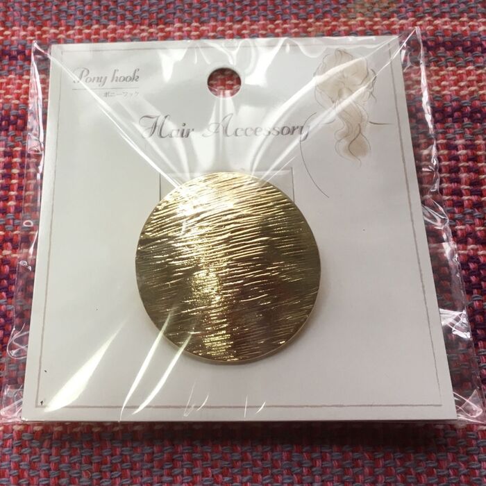市販のポニーフックもアレンジしてみました