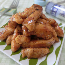 甘辛ピリリで止まらない♪ 鶏むねで照り焼きペッパーチキン