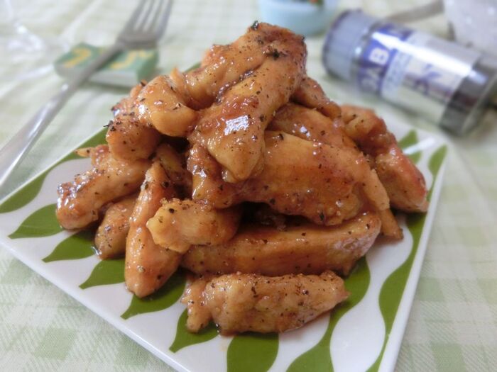 甘辛ピリリで止まらない♪ 鶏むねで照り焼きペッパーチキン