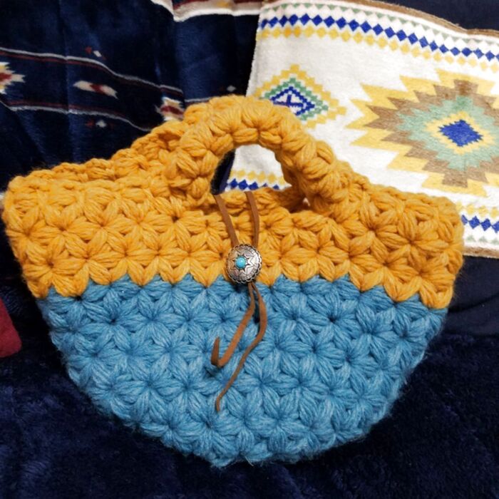 【オール100均】ぷっくりかわいいリフ編みでツートーンバッグをハンドメイド