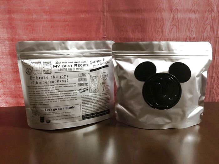 ジッパー式保存袋で出しっ放しOKなウエットシートケース