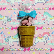 セリアのカップで、ソフトクリームラッピング