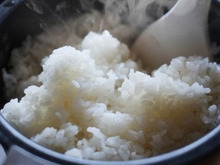 炊きたてのごはんを要チェック! 炊飯器の寿命とお手入れ方法について