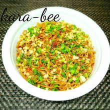 おひとりさまズボランチ♪ピリ辛たぬきネギだく焼きそば