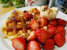 苺ワッフル♡市販品をキャラメリゼしてワンランクアップ♡