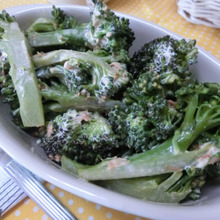 隙間まで味しみしみ♪ ブロッコリーのおかかポンマヨ和え