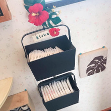 サニタリー用品はぶら下げて収納。置き場不要で快適に!