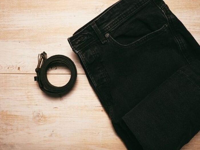 仕上がりに大きな差が!知っておきたい上手なズボンの洗濯方法