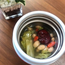 作るの2~3分で薬膳風♪スープジャーに入れるだけ! クコ&ナツメ 煎り大豆とレタスのスープ