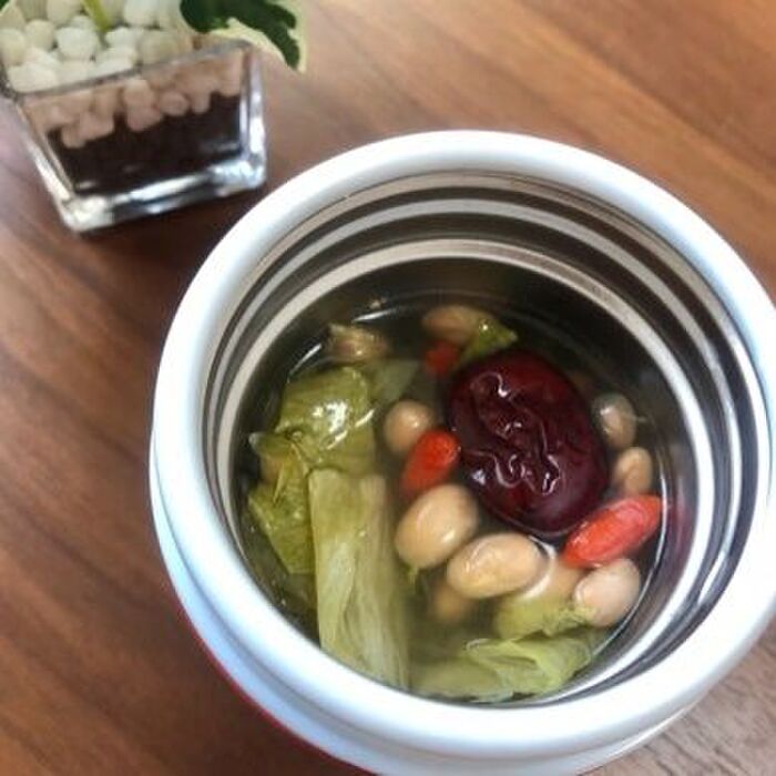 作るの2~3分で薬膳風♪スープジャーに入れるだけ! クコ&ナツメ 煎り大豆とレタスのスープ