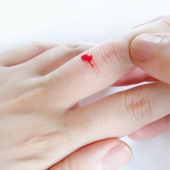 あきらめるのはまだ早い!血液のシミを洗濯でスッキリ落とすコツ