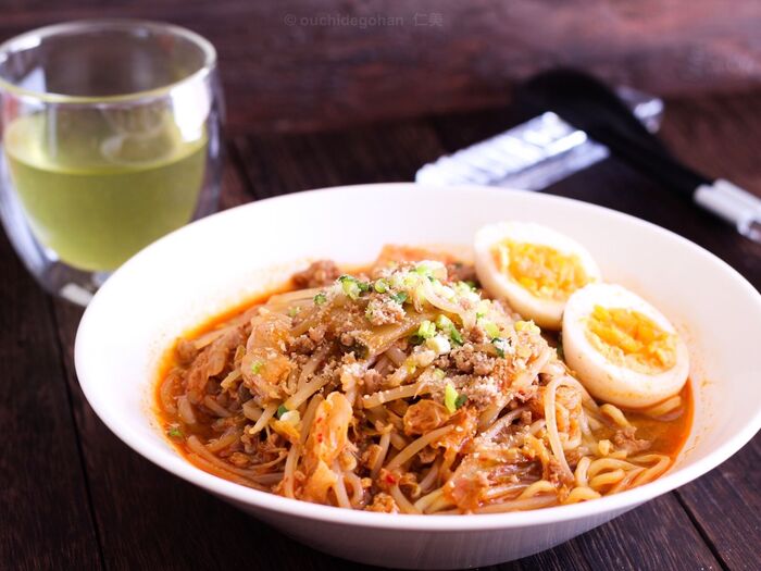 おだしで美味しい!味噌キムチラーメン