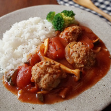 ごはんに良く合う♡ミートボール入りトマトシチュー
