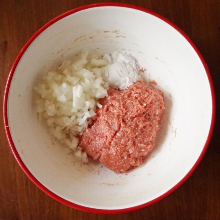 ミートボールを作ります。
