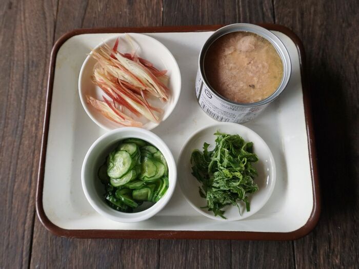 薬味の準備をします。