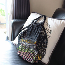 アイロン待ちのハンカチの定位置。