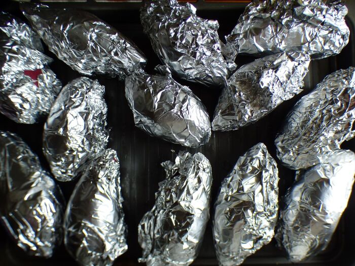 オーブンで160℃90分焼きます。