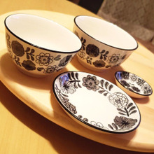 本当に100均?!北欧風な食器4種+1種