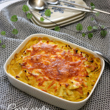 キャベツとベーコンのカレーグラタン。