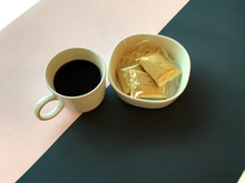 北欧テイストのウォールペーパーをテーブルクロスに!!