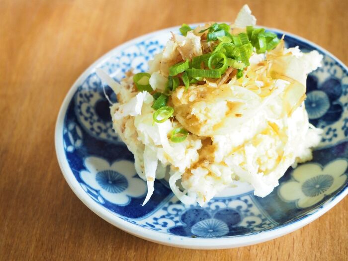 仕上げに醤油を数滴たらして完成。