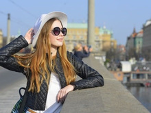 【ソロ活女子】が急増中!“幸せなお金の使いかた”とは?