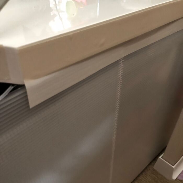 プラダンを取り付けます