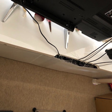 プラダン大活躍!!テレビ裏のコードをすっきり整理整頓!