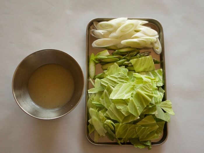 1 材料を切ります。