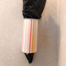 材料費0円。ポテチの箱を使ってサニタリー袋入れ