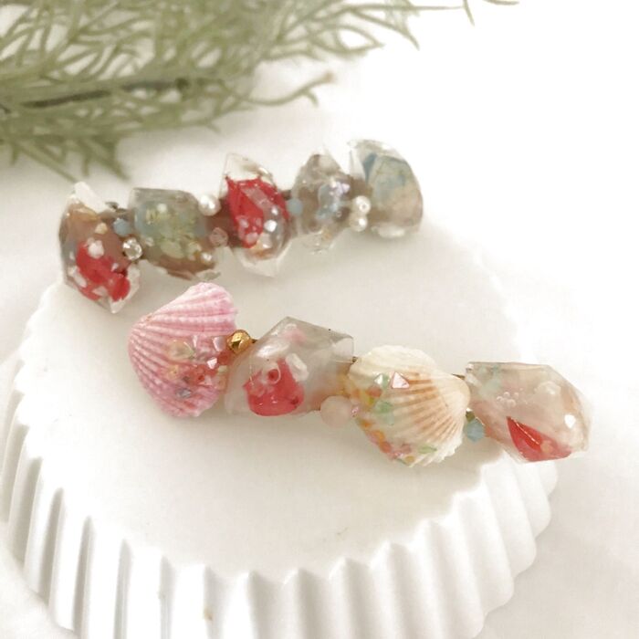 100均材料で★フラワー入りレジンバレッタ
