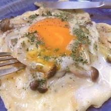 ラクラク10分☆ 新玉ねぎときのこの油揚げガレット