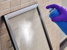 実は驚くほど簡単!網戸を楽にキレイに掃除する方法