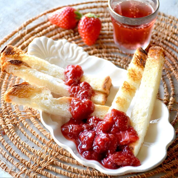 【万能ソース】電子レンジ❤いちごソース  パンにもお肉のソースにも! #作り置き