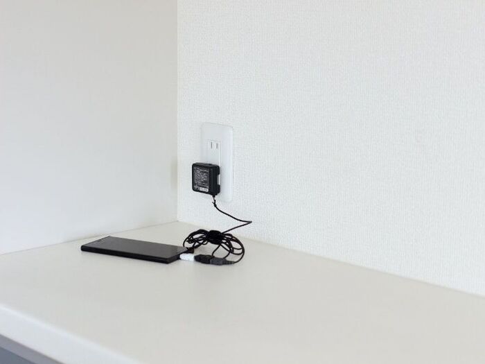 スマホの充電コーナーがごっちゃり・・・