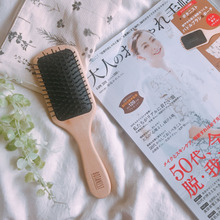 発売前から話題のヘアパドルブラシ!