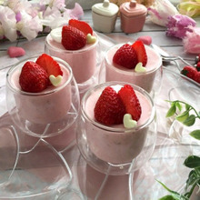 フレッシュいちごでピンクピンクなストロベリープリン