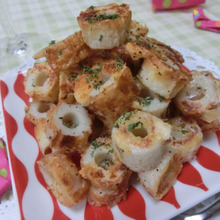 フライパンでスピードおつまみ♪ コロコロちくわのチーズ焼き