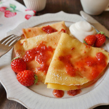 いちごの香りで贅沢気分♡いちごジャムのクレープシュゼット風