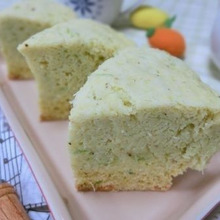 レンジで6分ふわふわ♪ ブロッコリーの茎でおから蒸しパン