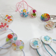 貼ったり&結ぶだけ☆彡 和ボタン♡ポップなボタンで髪飾り♡