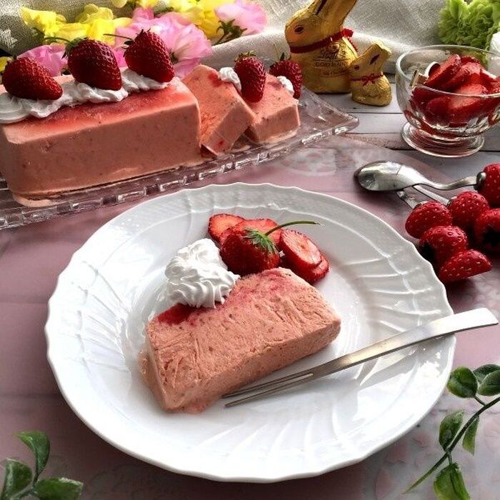 ビタミンたっぷり!いちごとハチミツのセミフレッド