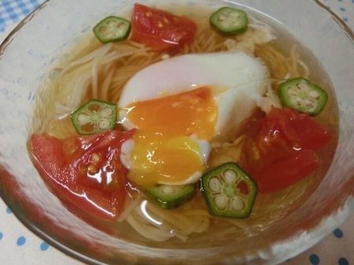 ハマります♪ そうめんとポーチドエッグのゼリー寄せ